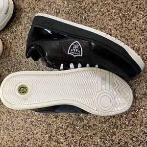 NFL Raiders x Reebok Classic Vintage Sneakers